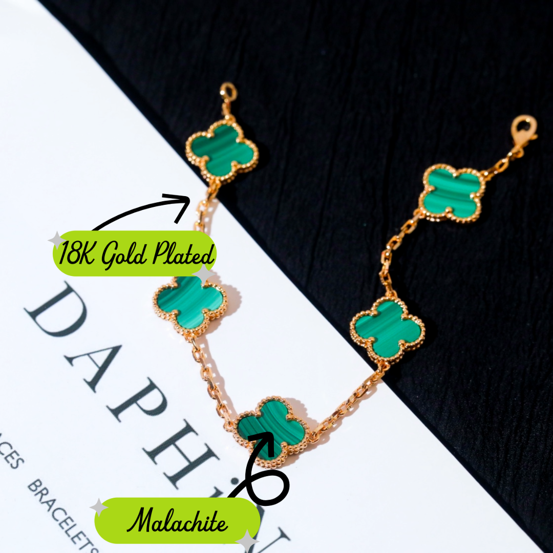 [RARE SALE] 18K Gold Plated, Malachite Clovers Bracelet, 19 cm 5 motifs, Yellow Gold, VCA Packaging