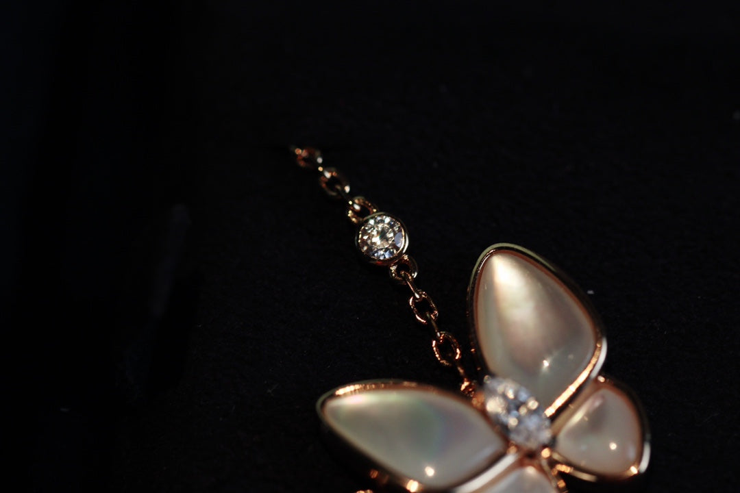 Butterfly Necklace in 18K Rose Gold Plating
