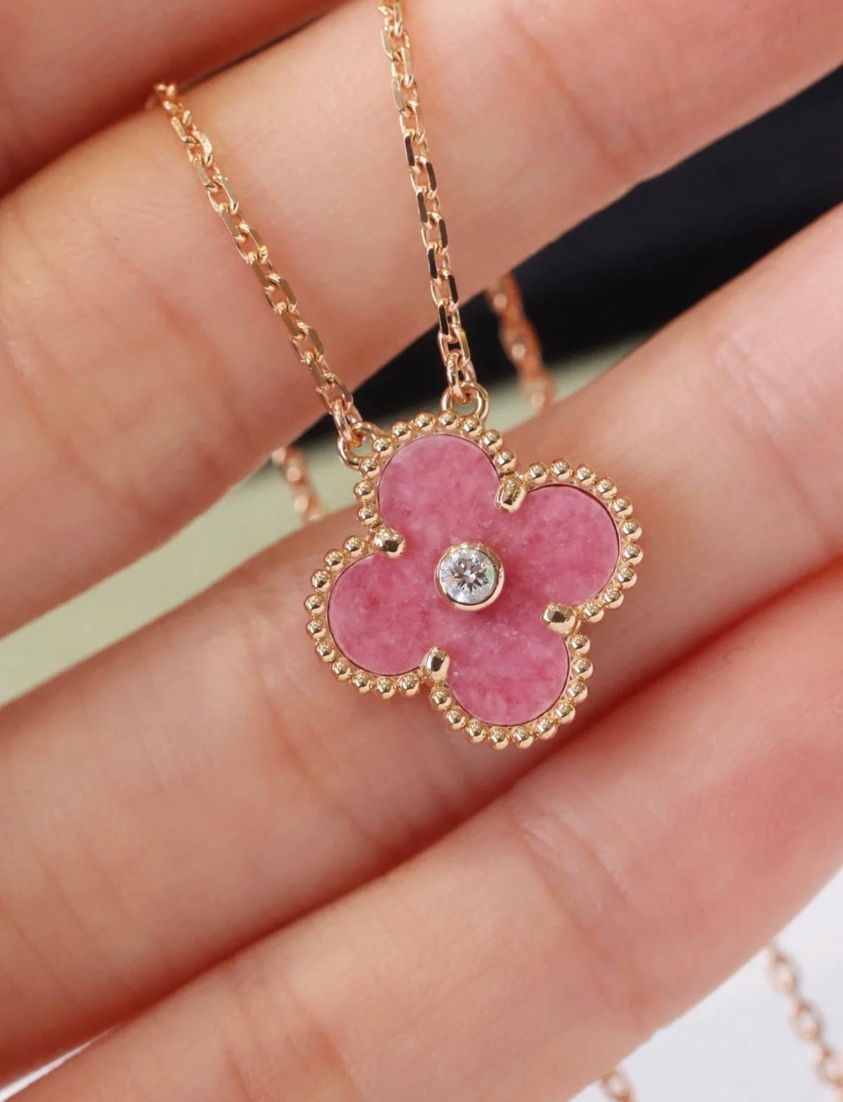 Pink Ceramic Alhambra Necklace, 18K Yellow Gold