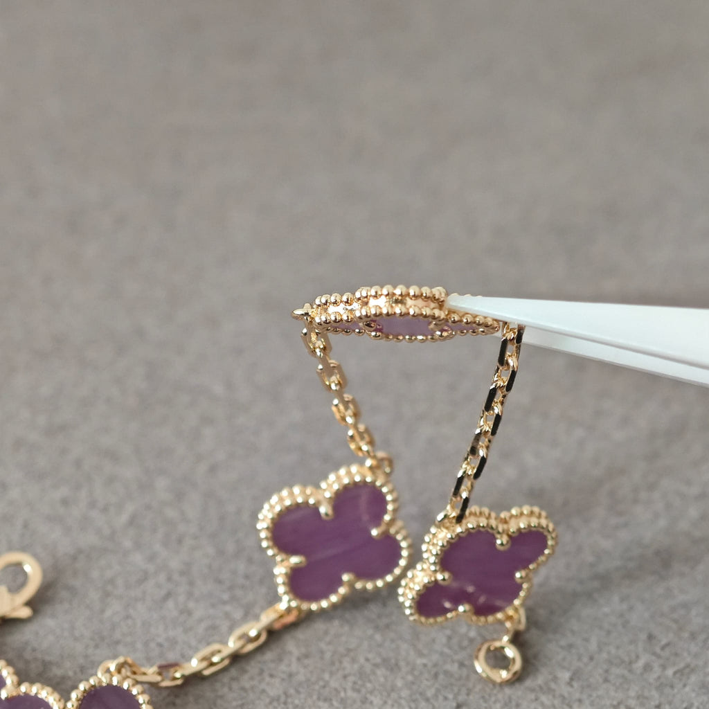 Charoite Alhambra Bracelet in 18K Yellow Gold