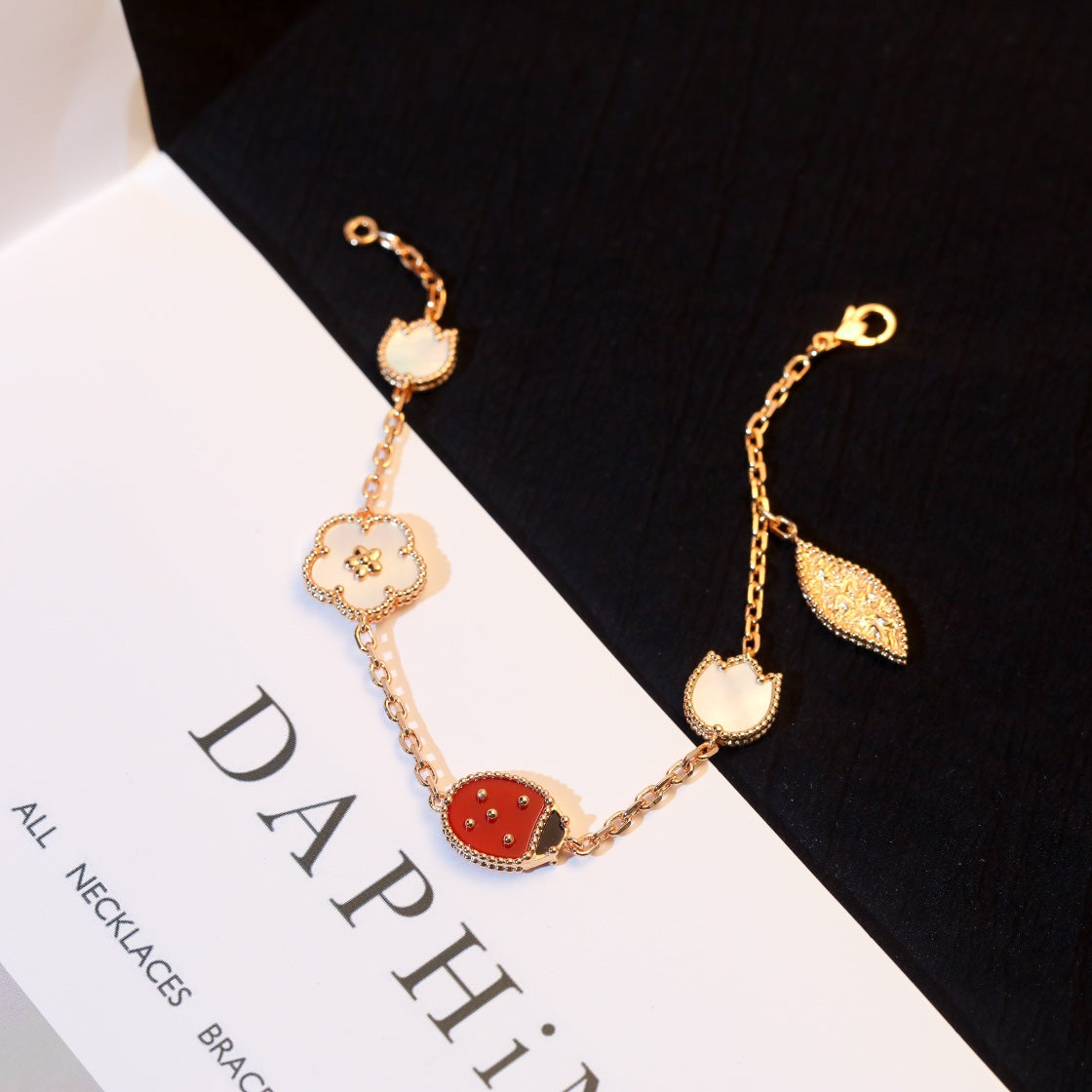 Lucky Spring Carnelian Bracelet in Yellow Gold