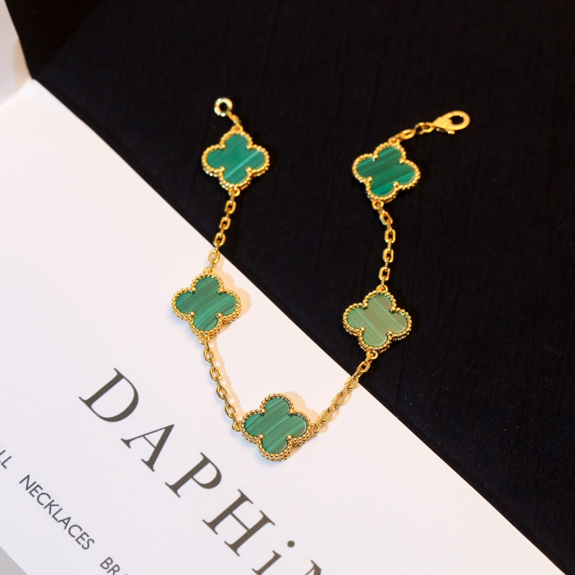 [RARE SALE] 18K Gold Plated, Malachite Clovers Bracelet, 19 cm 5 motifs, Yellow Gold, VCA Packaging