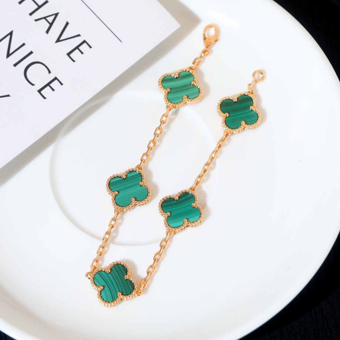 [RARE SALE] 18K Gold Plated, Malachite Clovers Bracelet, 19 cm 5 motifs, Yellow Gold, VCA Packaging