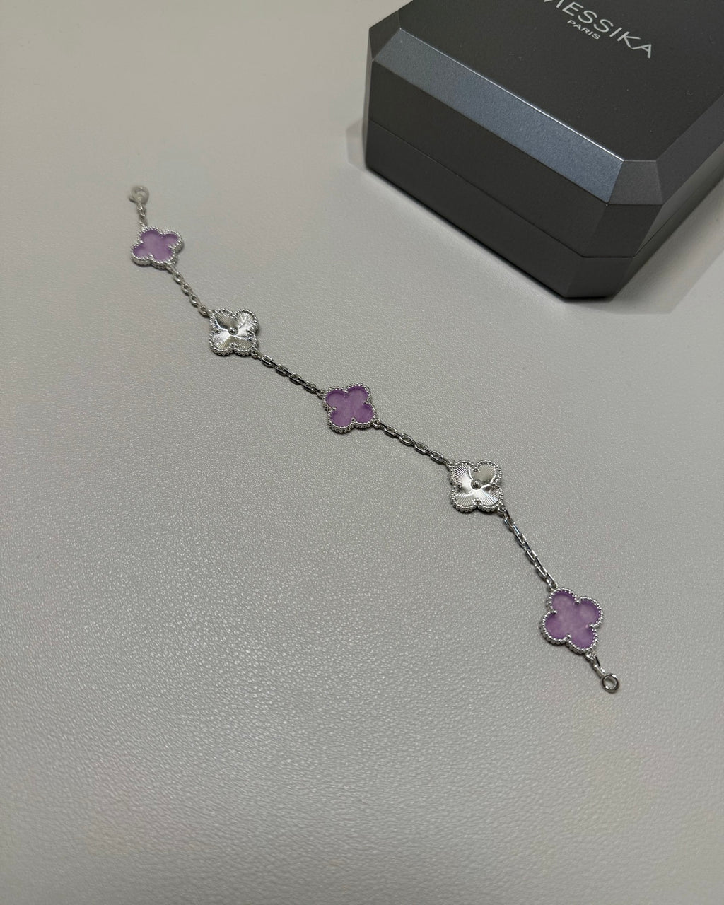 [RARE SALE] 18K White Gold Plated, Alhambra Bracelet, Charoite, Yellow Gold 5 motifs 19 cm, with VCA Box Set