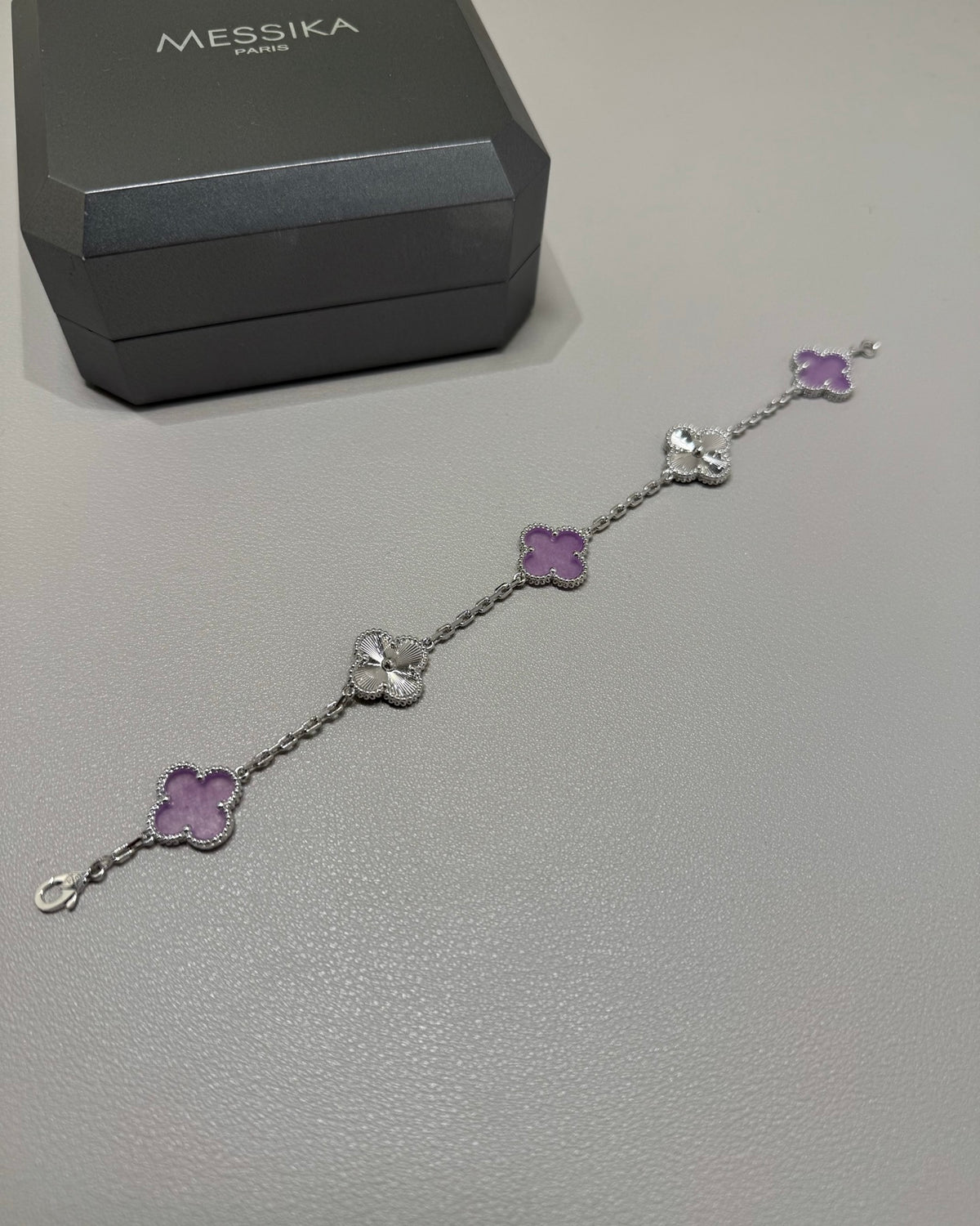 [RARE SALE] 18K White Gold Plated, Alhambra Bracelet, Charoite, Yellow Gold 5 motifs 19 cm, with VCA Box Set