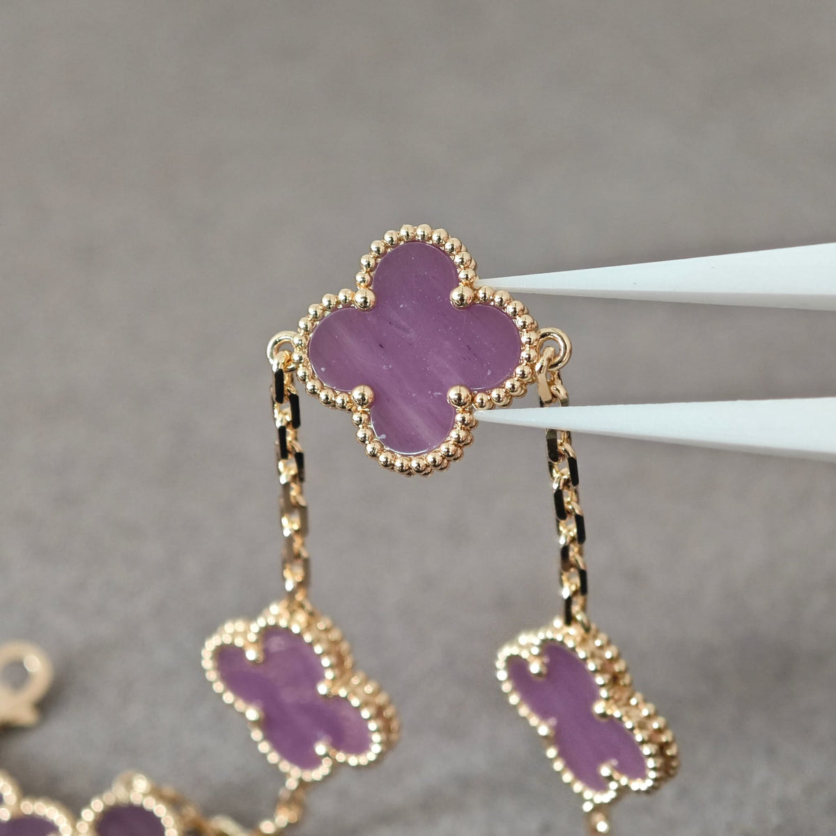 Charoite Alhambra Bracelet in 18K Yellow Gold