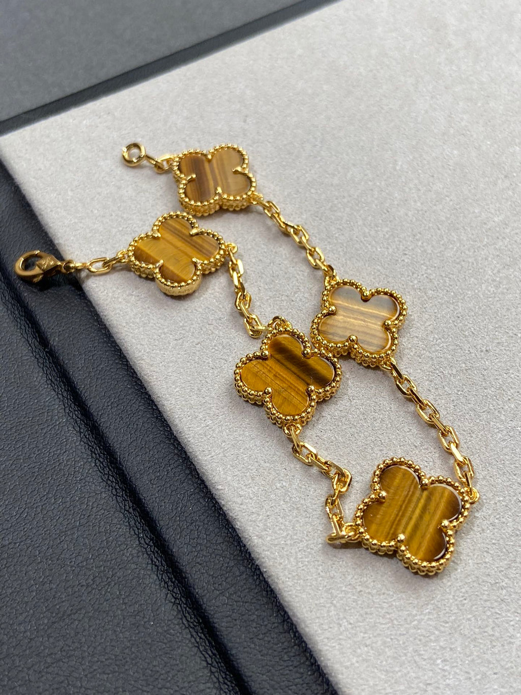[RARE SALE] Tiger Eye Bracelet, Yellow Gold 5 motifs, 19 cm, VCA Packaging