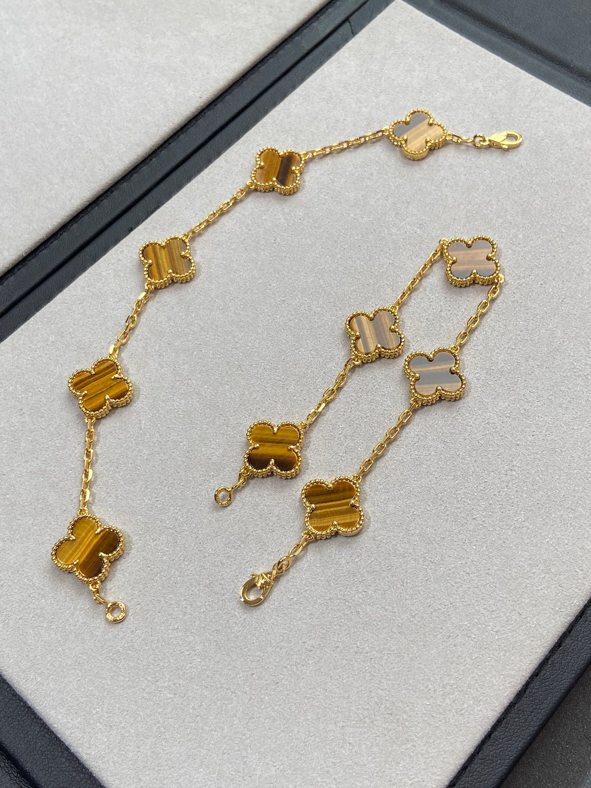 [RARE SALE] Tiger Eye Bracelet, Yellow Gold 5 motifs, 19 cm, VCA Packaging